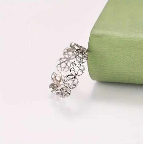 Pentagram ✦ Hollow Interconnected Band ✦ Stainless Steel Ring 9 & 10 NWT - Picture 5 of 10